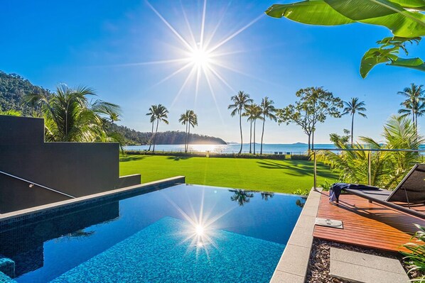 Villa luxueuse, 3 chambres, piscine privée, vue sur la plage (Indigo) | Piscine privée