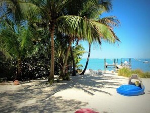 Chaise longue, serviettes de plage