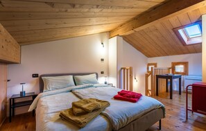 3 Schlafzimmer, Reisekinderbett, kostenloses WLAN, Bettwäsche
