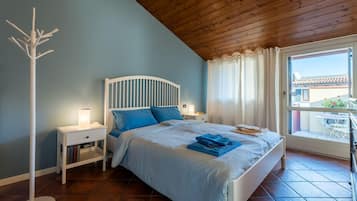 3 slaapkamers, reisbedje, gratis wifi, beddengoed