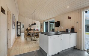 Geschirrspüler, Wasserkocher mit Kaffee-/Teezubehör