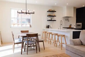 Dining - 4BR/2.5BA Home 3 Blocks to Beach (Half Moon Bay)