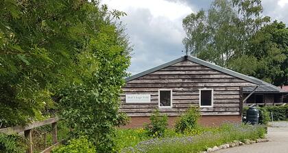 Simple Chalet on Natural Farm near Natural Parks - 1hr from Amsterdam