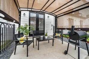 Terrace/patio - Houston Experience (Houston)