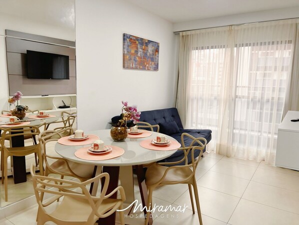 Apartment | Dining
