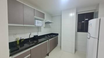 Apartment | Eigene Küche | Kühlschrank, Mikrowelle, Mixer, Kochgeschirr/Geschirr/Besteck