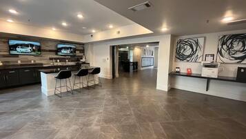 Classic Studio | In-room dining