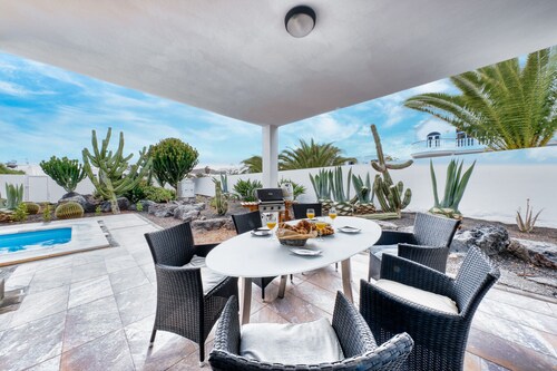 Casa Eden - Naturist area, Full privacy, Private Pool and BBQ By Lanzarote Vacation Homes