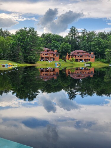 Resort Condo in Lincoln near Loon Mountain