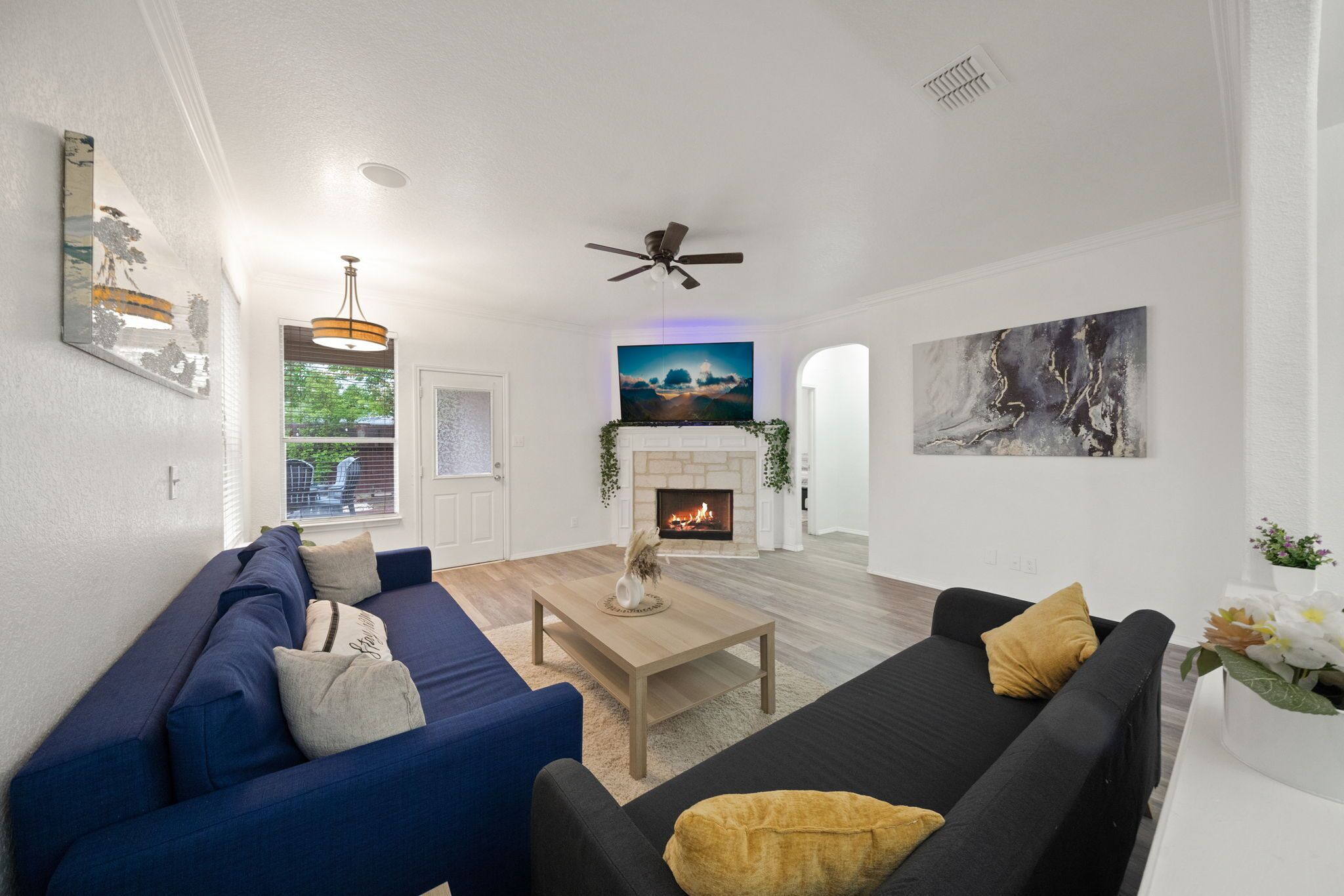 Beautiful Family Home in San Antonio with King Bed