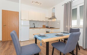 Kühlschrank, Ofen, Herdplatte, Geschirrspüler