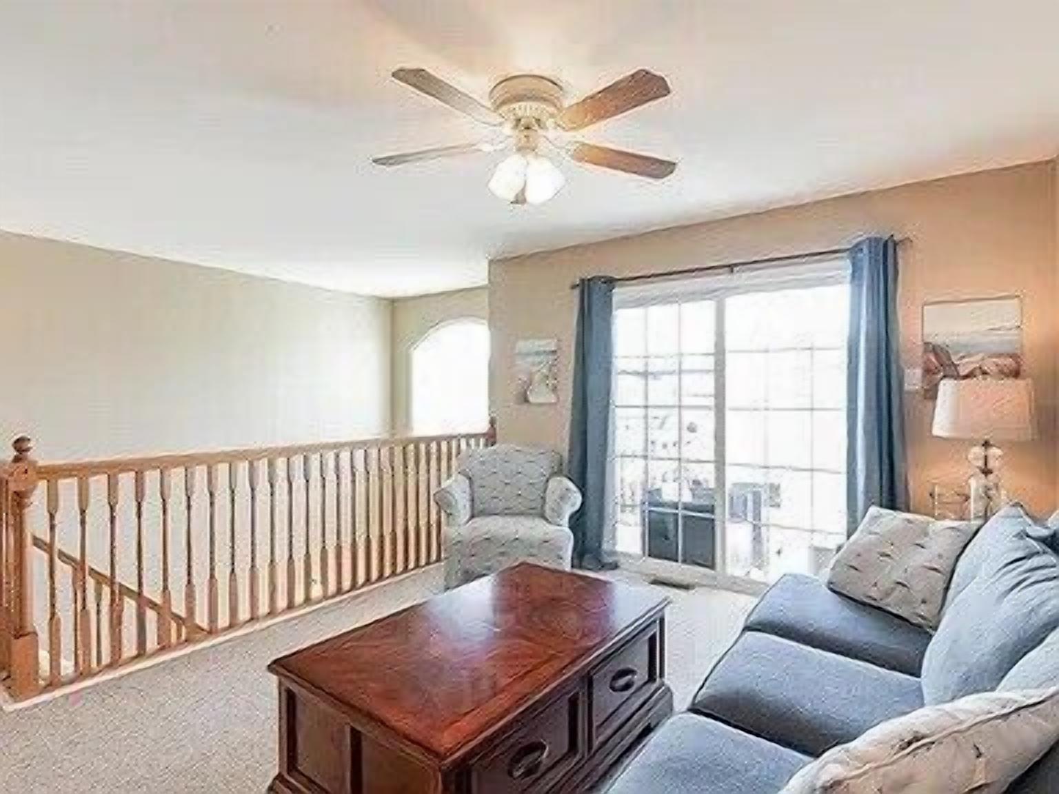 25th · 3 Floor Townhouse - steps to the beach!