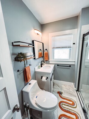 Dusche, Handtücher, Seife, Shampoo