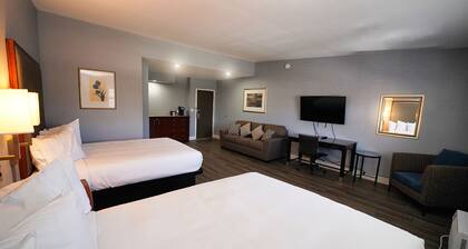 Seaside Inn & Suites