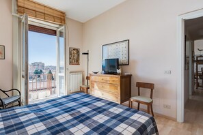 1 camera, Wi-Fi, lenzuola