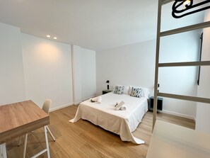 2 quartos, escrivaninha, berço de viagem, Wi-Fi