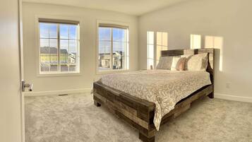 4 bedrooms, WiFi, bed sheets