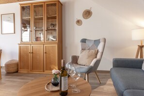 Unclassified image, 4 of 13, button - 50004 Holiday apartment "Seekiste" - The small but nice Seekiste is located (Wittmund)