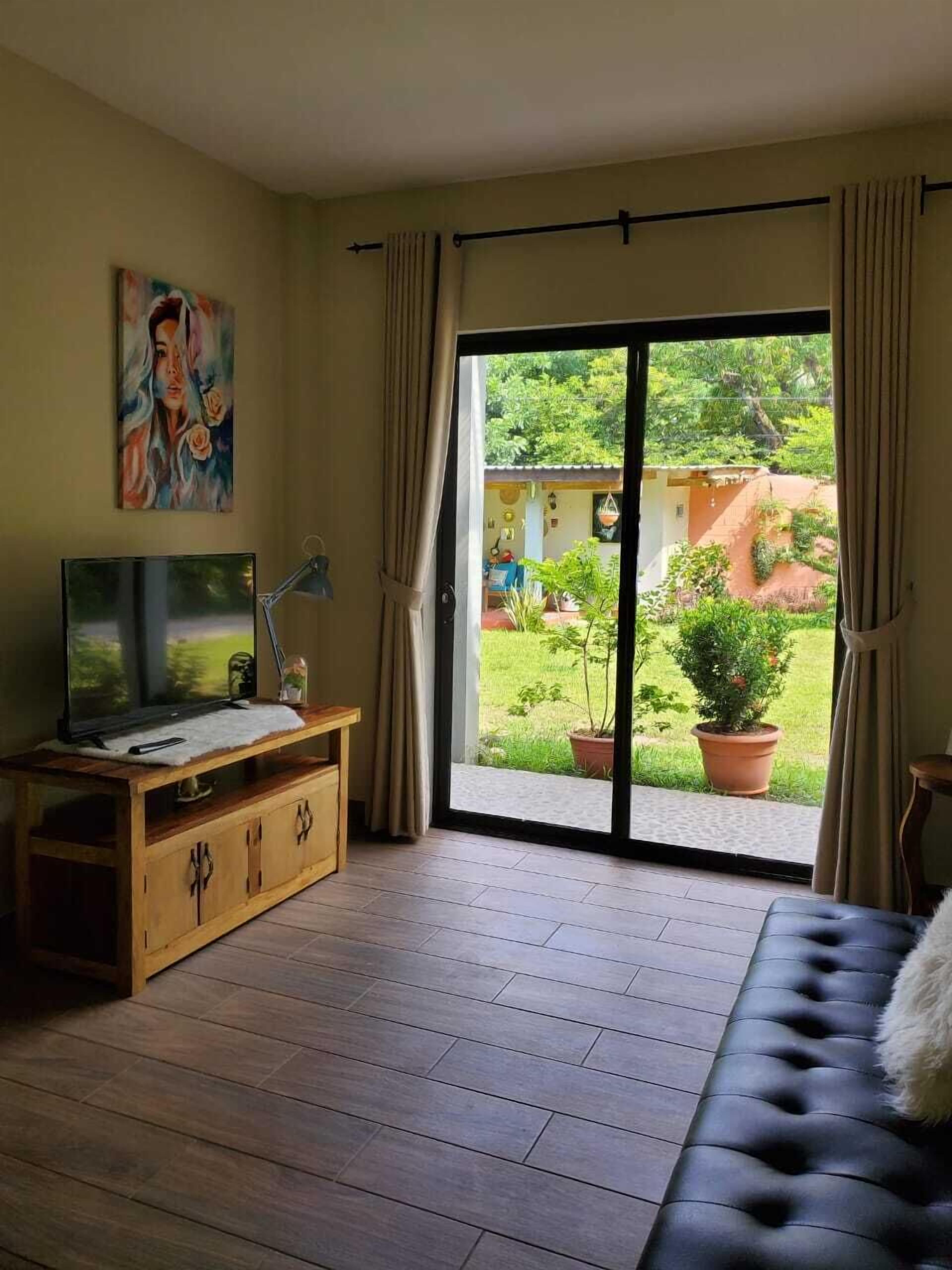 38-Zoll-Fernseher mit Digitalempfang