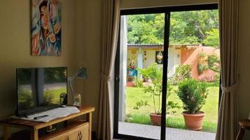 38-Zoll-Fernseher mit Digitalempfang