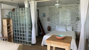 1 bedroom, in-room safe, iron/ironing board, free WiFi