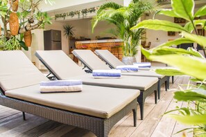 Dining - Villa INSTA big with private pool & garden in central Canggu! (Bali)