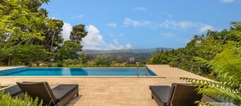 Cozy home in Rab with house sea view