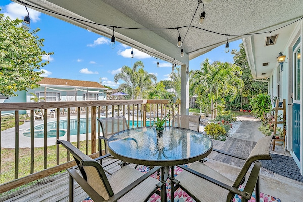 Outdoor dining