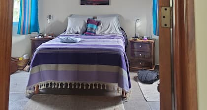 Charming second floor apartment - five minutes from the beach.