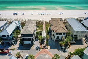 Una playa cerca