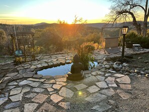 Property grounds - Wine Tasting, Rafting & Hiking Retreat With Canyon Views (Garden Valley)