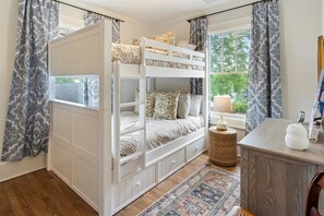 4 chambres, bureau, fer et planche à repasser, Wi-Fi