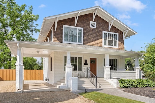 Witek Rinker House | 4 Bed, 2 Bath