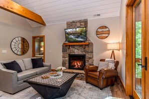 TV, fireplace, table football - Canopy Creek Luxury Home with Game Room (Brevard)
