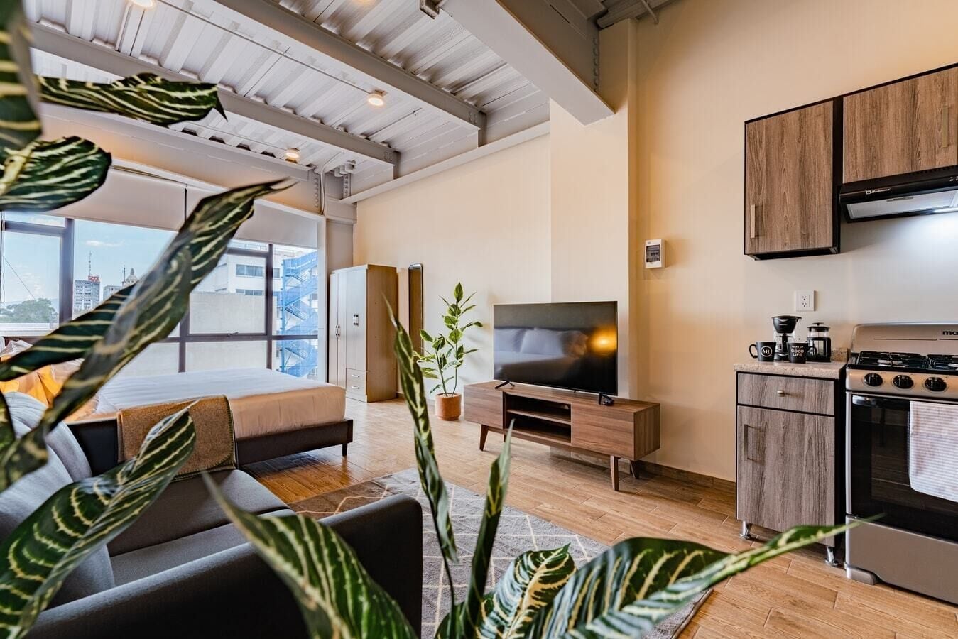 1 bedroom, desk, iron/ironing board, WiFi