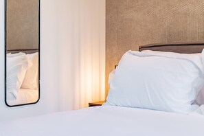2 chambres, fer et planche à repasser, Wi-Fi, draps fournis