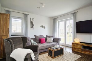 TV, DVD player, stereo - Villa Morgensünn - House in an idyllic location with sauna, terrace and garden - (Trent)