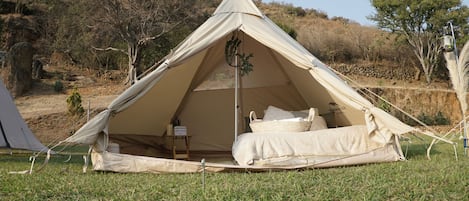 Standard Room | 2 bedrooms, bed sheets