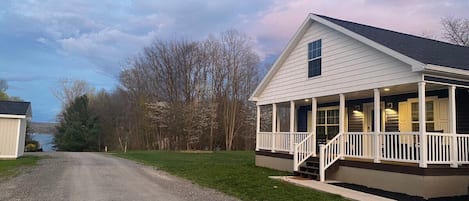 المنشأة من الخارج