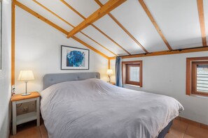2 Schlafzimmer, Bügeleisen/Bügelbrett, kostenloses WLAN
