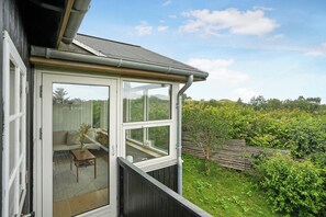 Terrace/patio - Cosy beach house close to the sea (Vejby)