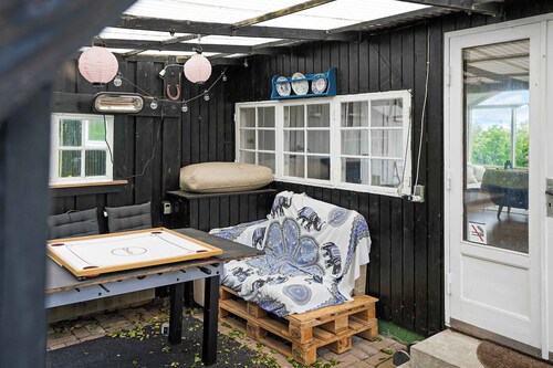 Cosy beach house close to the sea