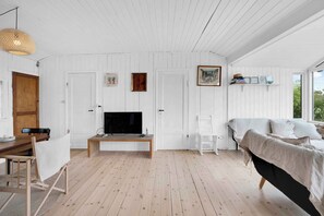 3 camere, ferro/asse da stiro, Wi-Fi gratuito