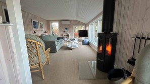 Fireplace - Holidayhome near the water (Karrebæksminde)
