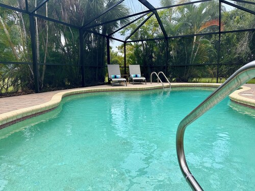 🐠Ft. Myers Coastal Historic District Pool Home