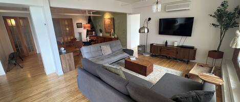 Smart TV, books