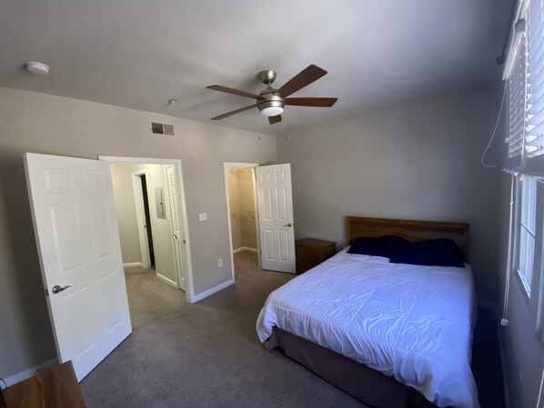 1 bedroom, bed sheets