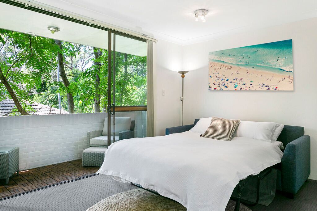 2 bedrooms, iron/ironing board, travel cot, WiFi