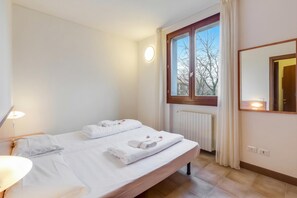 1 quarto, roupa de cama