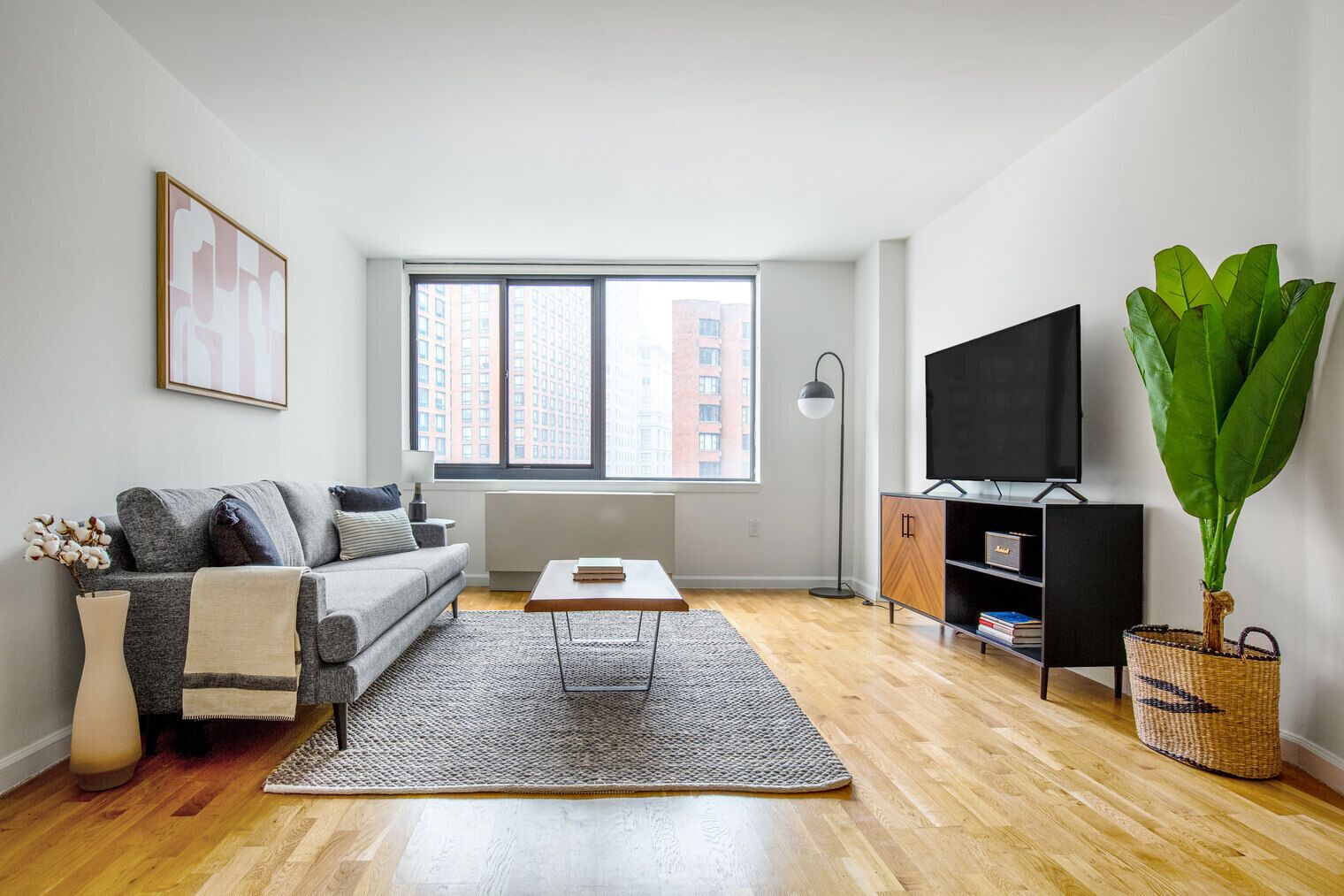 Dandy Union Square 1BR w/ Gym, Doorman, across from Park, by Blueground